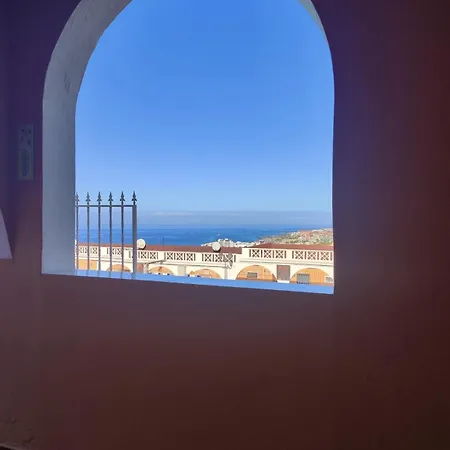 Ocean View Luxury Big Terrace 1 Bedroom Апартаменты *