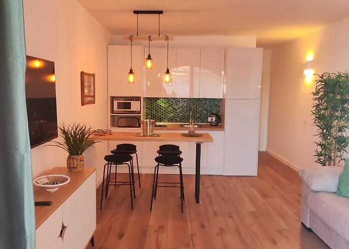 Ocean View Luxury Big Terrace 1 Bedroom * 아데제